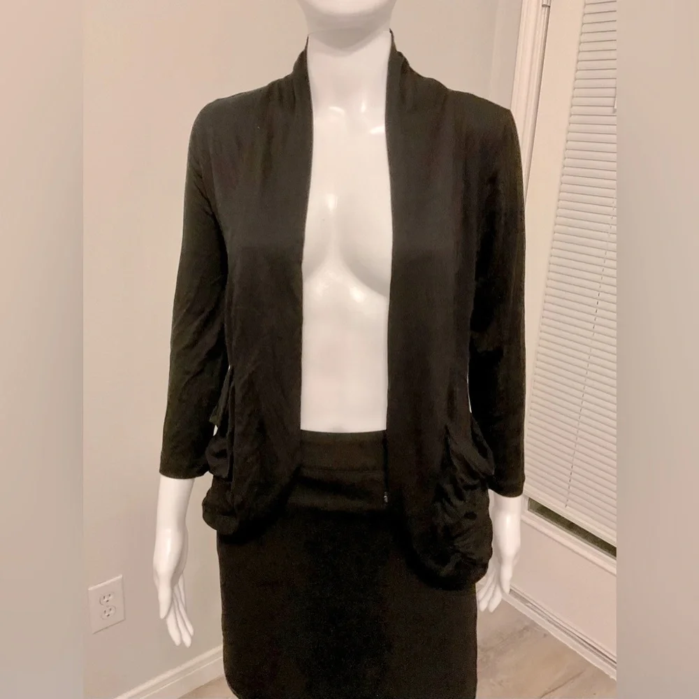 Zenana Outfitters Size M Black Open Front Short Cardigan Front Pockets Lace Back